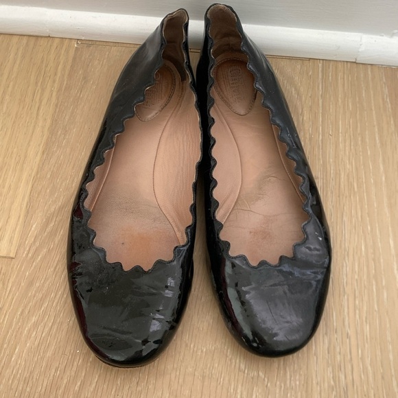 Chloe scalloped ballet flat in excellent condition size 35 black patent leather - Picture 1 of 6